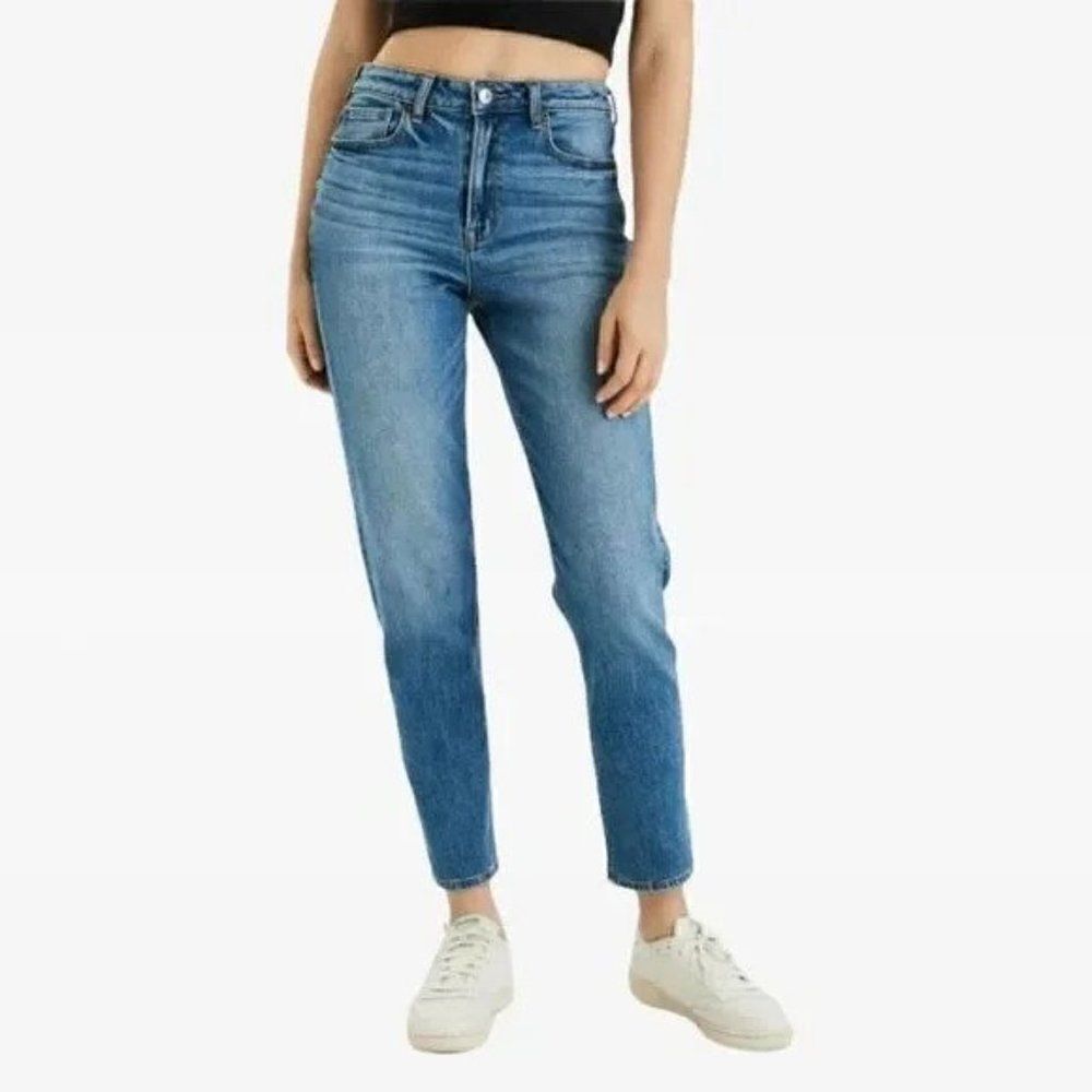 AEO American Eagle High Rise Mom Jeans 1083